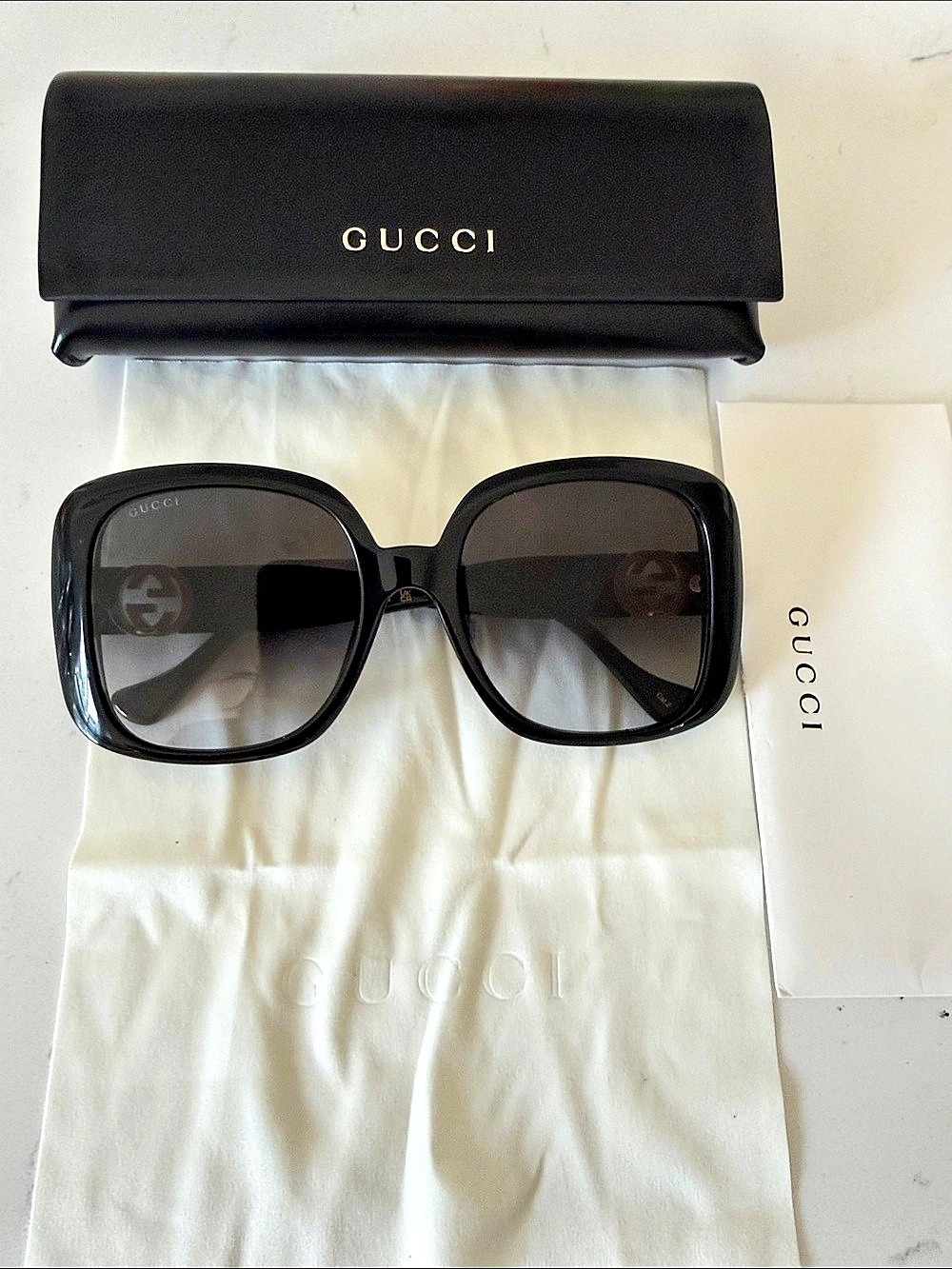 Gucci Interlocking G Square Sunglasses GG0036S Black GG Logo Sunglasses Like New